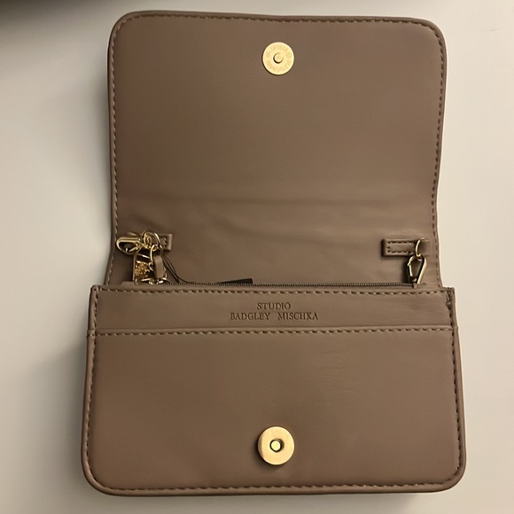 NWT Bag Crossbody or Shoulder Studded Quilted Vegan Leather by Badgley Mischka - Picture 6 of 7